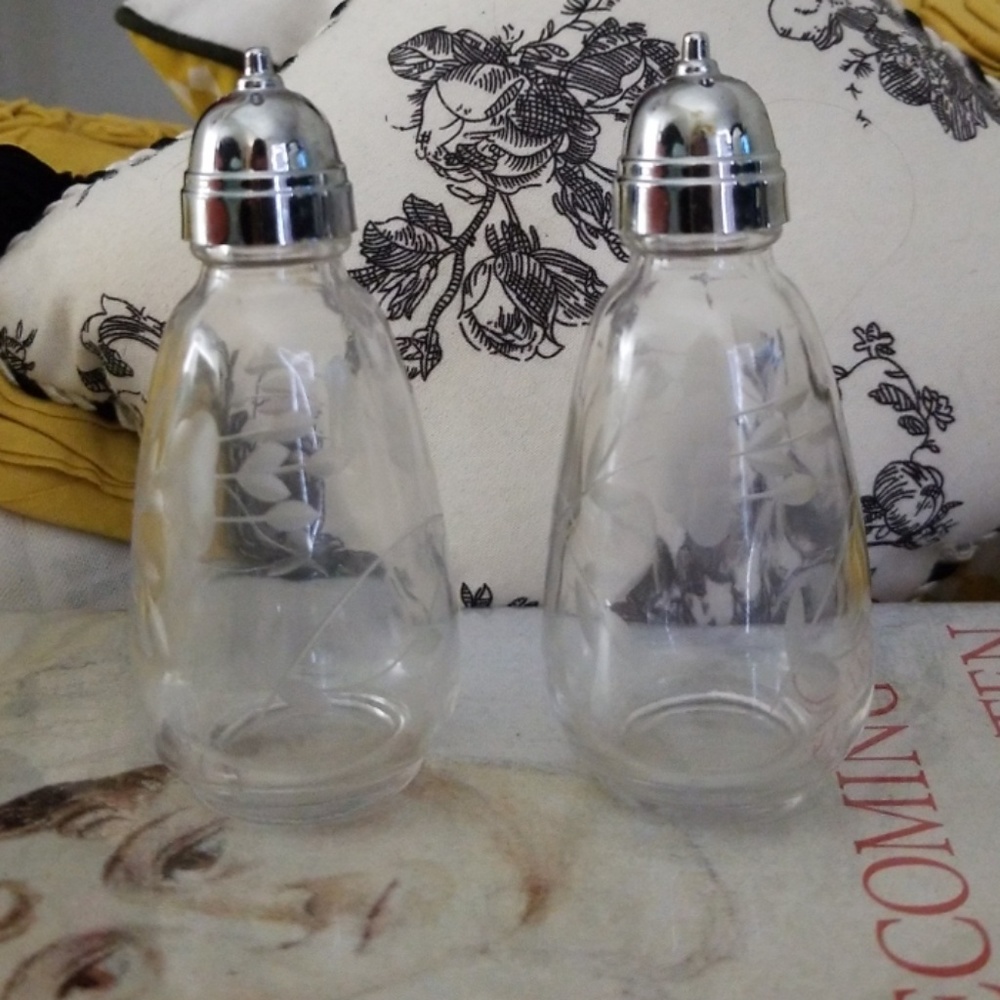 PRINCESS HOUSE "HERITAGE" HAND BLOWN SALT & PEPPER